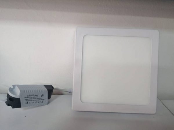 LAMPARA CUADRADA DE SOBREPONER 6W LED ACRUX6W65K